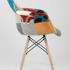 Кресло Eames DSW обивка тканевая в стиле пэчворк, ножки из массива бука | фото 2