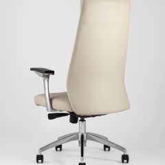 Компьютерное кресло для руководителя TopChairs Armor офисное бежевое обивка экокожа крестовина металл | фото 6