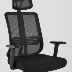 Компьютерное кресло для руководителя TopChairs Post офисное черное обивка сетка ткань крестовина пластик | фото 8